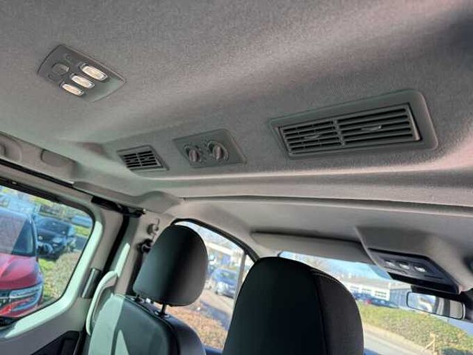 Renault Trafic Grand Evolution Blue dCi 150 9-Sitzer Grand Evolution Blue dCi 150