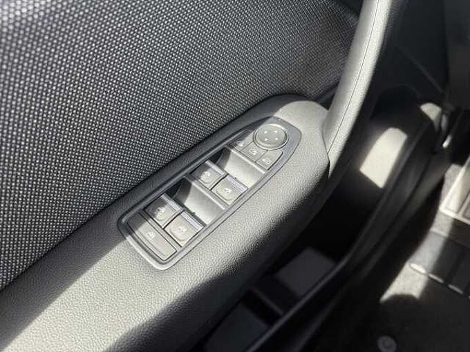 Renault Captur Techno TCe 90 *GJR*SHZ*LHZ*Kamera* 