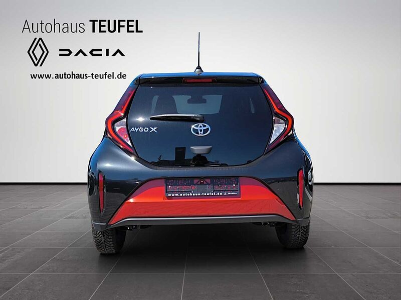 Toyota Aygo X  'SHZ, Kamere, Touch'